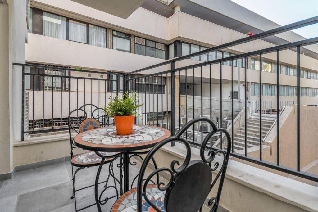 Bograshov Area - Cosy Apart' Hotel Close To The Beach 텔아비브 외부 사진