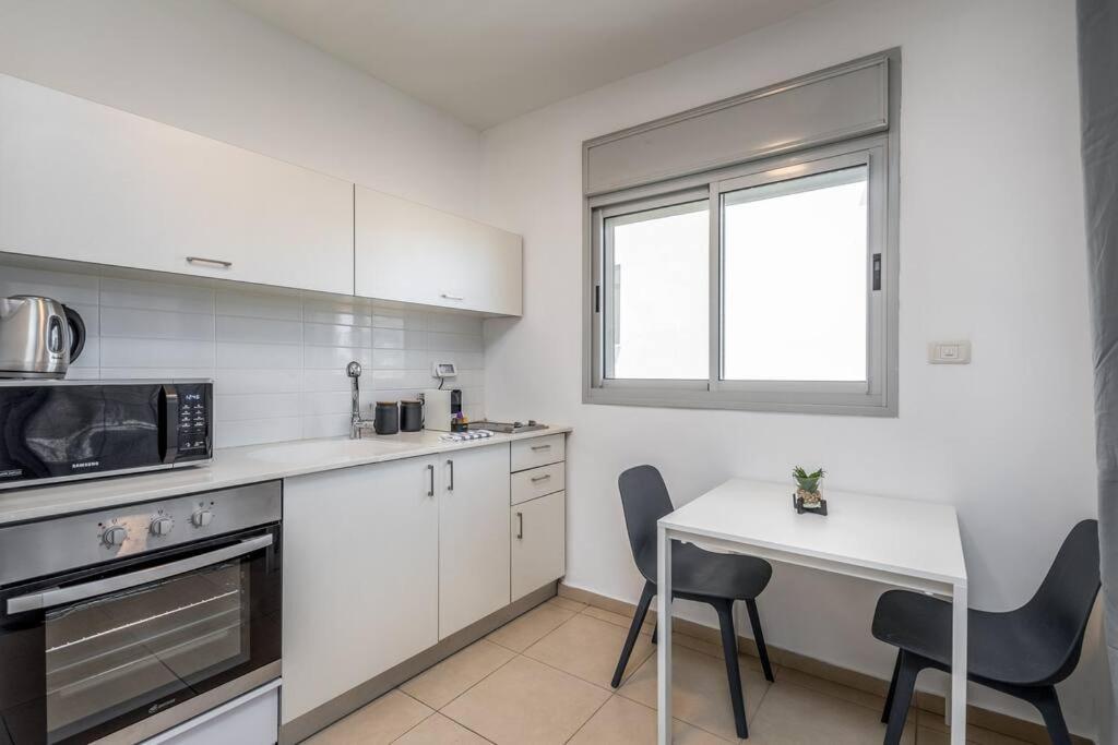 Bograshov Area - Cosy Apart' Hotel Close To The Beach 텔아비브 외부 사진