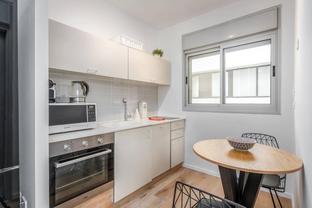Bograshov Area - Cosy Apart' Hotel Close To The Beach 텔아비브 외부 사진